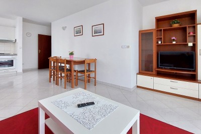 Furnished apartment in Poreč, 68 m2, 600 m from the sea/beach 2