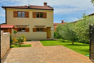 Casa bifamiliare con piscina nelle vicinanze di Poreč-Parenzo 2