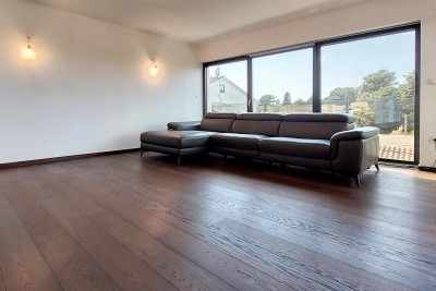 Moderni stan u Poreču od 78 m2 s garažom, samo 200 m od mora/plaže i 300 m od centra 4