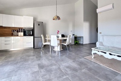 Renovierte Wohnung in Poreč von 88 m2 mit Meerblick, ca. 800 m vom Meer entfernt (Luftlinie) 4