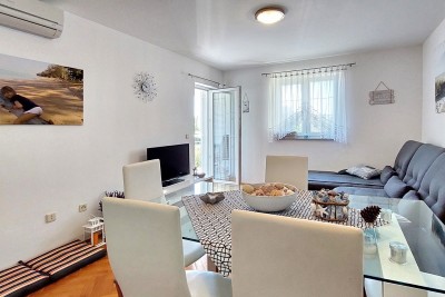 Möblierte Wohnung in Poreč, Fläche 49 m2, Meerblick, ca. 1 km vom Meer/Strand entfernt 4