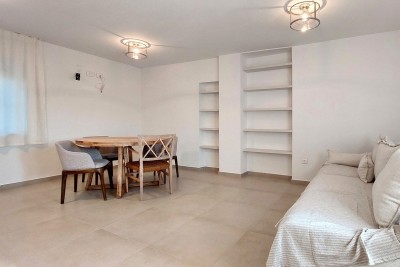 Poreč - surroundings, completely renovated two-story apartment of 85 m2 4