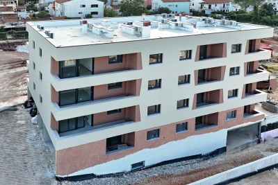 Istria, Poreč-Parenzo, appartamento di 48 m2 in un moderno edificio di nuova costruzione 2