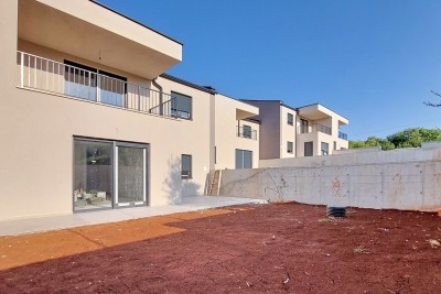 Poreč – Umgebung, neue Wohnung von 79 m2 mit private Garten von 75 m2, 2 Parkplätze 5