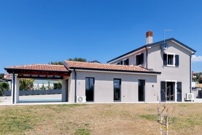Istria, Parenzo, nuova casa di 146 m2 con piscina e vista mare 5