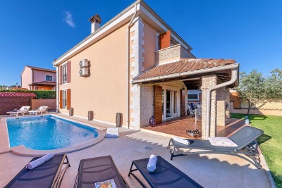 Istra, Poreč, dvojna kuća površine 152 m2 s bazenom 5