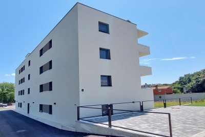 Poreč - neue Wohnung von 62 m2, 1. OG, 2 Parkplätze, AUFZUG 3