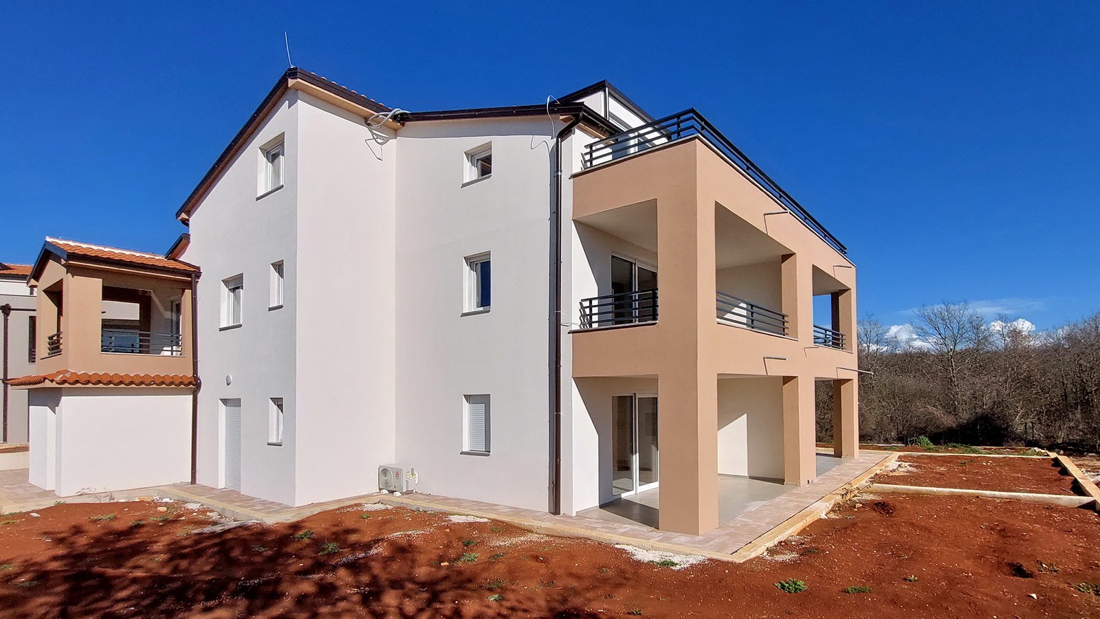 Istra, Poreč - okolica, novi stan površine 66 m2, 2 terase