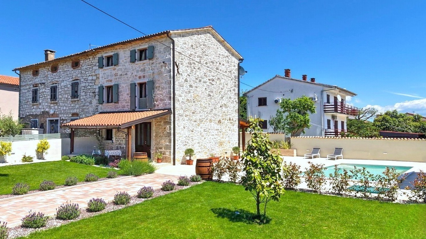 Istra, Poreč-okolica, renovirana kamena kuća od 128 m2 s bazenom