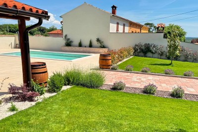 Istra, Poreč-okolica, renovirana kamena kuća od 128 m2 s bazenom 5