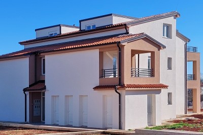 Istra, Poreč - okolica, novi stan površine 66 m2, 2 terase 5