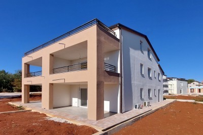 Poreč - okolica, novi stan površine 66 m2, 2 terase 3