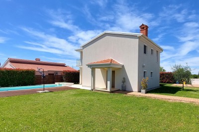 Poreč-okolica, samostojeća kuća površine 134 m2 s bazenom 4
