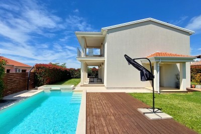 Poreč-okolica, samostojeća kuća površine 134 m2 s bazenom 3