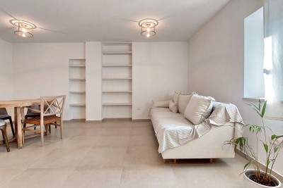Poreč - surroundings, completely renovated two-story apartment of 85 m2 5