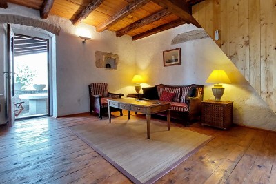 Poreč - iznajmljuje se kamena kuća površine 83 m2 4