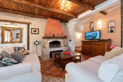 Istra, Poreč, dvojna kuća površine 152 m2 s bazenom 2