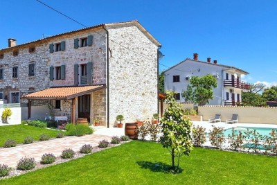 Istra, Poreč-okolica, renovirana kamena kuća od 128 m2 s bazenom 1
