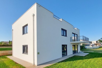 Neue Wohnung in der Nähe von Poreč von 94 m2 mit Garten 1