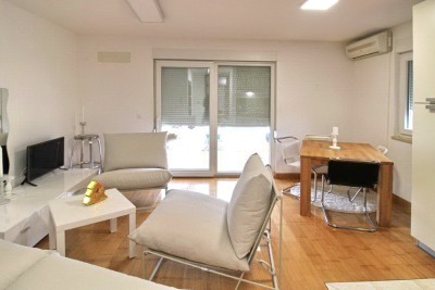 Apartment in Poreč of 44 m2, approx. 900 m from the sea 2