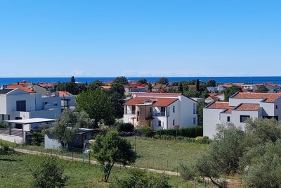 Poreč - 102 m2 apartment for rent with sea view and central heating 2