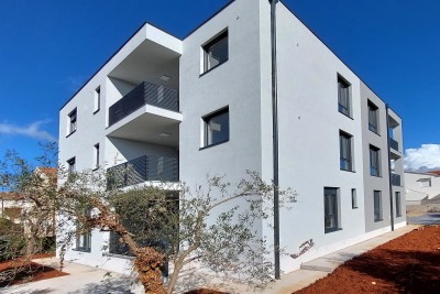 Poreč-Parenzo, nuovo appartamento di 70 m2 con vista sul mare 2