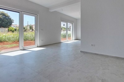 Poreč - new apartment of 88 m2 with a garden and two parking spaces 4