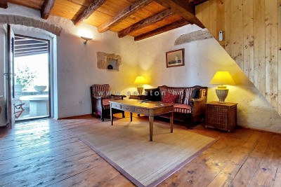 Poreč - iznajmljuje se kamena kuća površine 83 m2 4