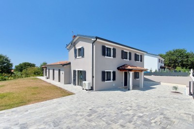Istria, Parenzo, nuova casa di 146 m2 con piscina e vista mare 4