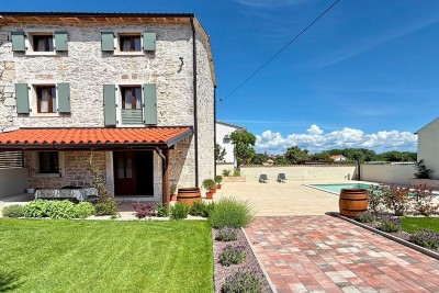 Istra, Poreč-okolica, renovirana kamena kuća od 128 m2 s bazenom 2