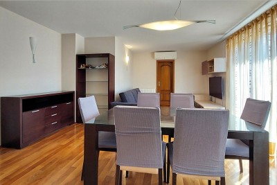 Istra, namješteni stan u Poreču površine 77 m2 s vrtom 60 m2, 1 km od mora/plaže 4